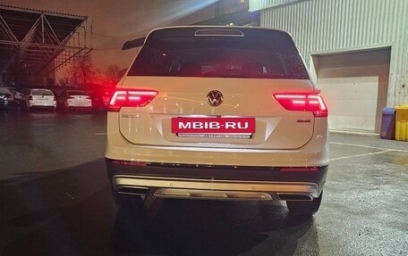 Volkswagen Tiguan II, 2019 год, 2 600 000 рублей, 9 фотография