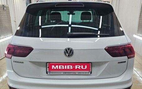 Volkswagen Tiguan II, 2019 год, 2 600 000 рублей, 14 фотография