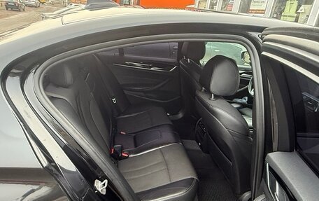 BMW 5 серия, 2018 год, 2 399 000 рублей, 10 фотография