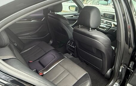 BMW 5 серия, 2018 год, 2 399 000 рублей, 13 фотография