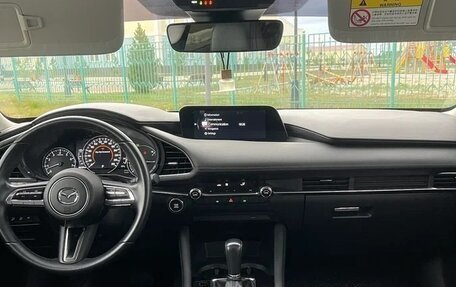 Mazda 3, 2021 год, 2 050 000 рублей, 11 фотография