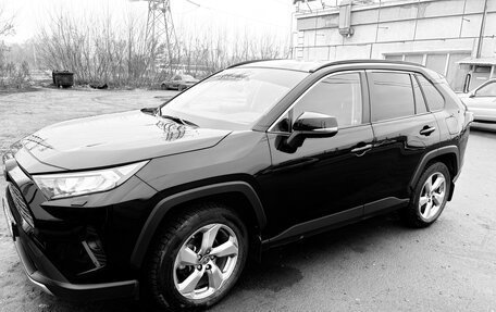 Toyota RAV4, 2020 год, 3 250 000 рублей, 23 фотография