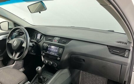 Skoda Octavia, 2019 год, 1 640 000 рублей, 9 фотография