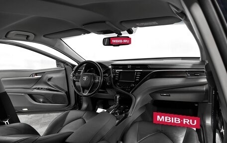 Toyota Camry, 2018 год, 3 099 000 рублей, 7 фотография