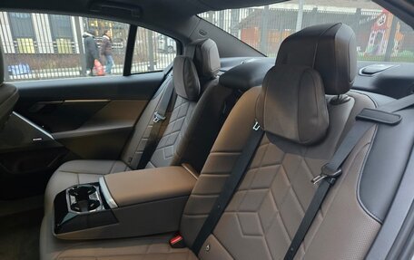 BMW 5 серия, 2025 год, 8 250 000 рублей, 10 фотография