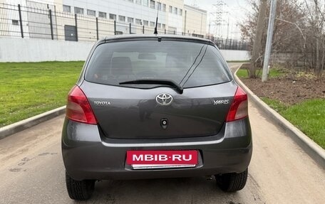 Toyota Yaris III рестайлинг, 2008 год, 700 000 рублей, 5 фотография