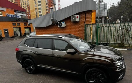 Volkswagen Teramont I, 2018 год, 2 850 000 рублей, 2 фотография