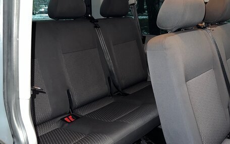 Volkswagen Caravelle T5, 2011 год, 1 550 000 рублей, 2 фотография