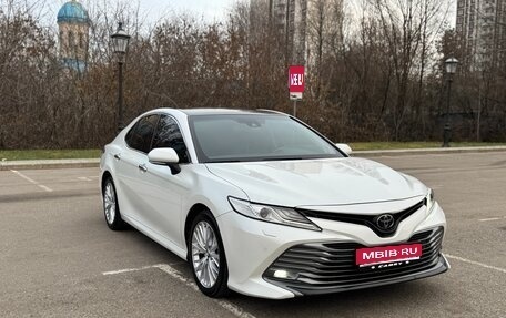 Toyota Camry, 2018 год, 2 870 000 рублей, 1 фотография
