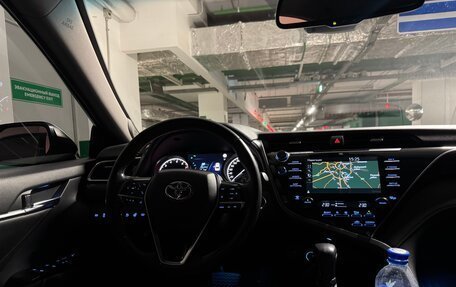 Toyota Camry, 2018 год, 2 870 000 рублей, 18 фотография