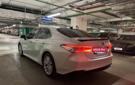Toyota Camry, 2018 год, 2 870 000 рублей, 17 фотография