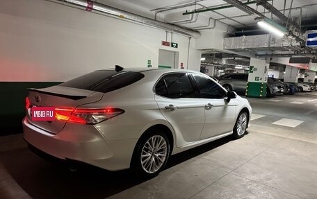 Toyota Camry, 2018 год, 2 870 000 рублей, 15 фотография