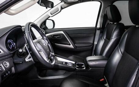 Mitsubishi Pajero Sport III рестайлинг, 2020 год, 4 449 000 рублей, 18 фотография