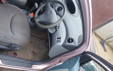 Toyota Vitz, 2000 год, 7 фотография