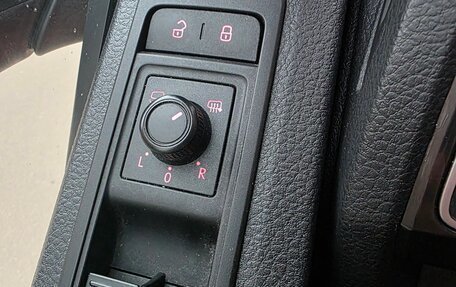 Volkswagen Caravelle T6 рестайлинг, 2019 год, 3 850 000 рублей, 18 фотография