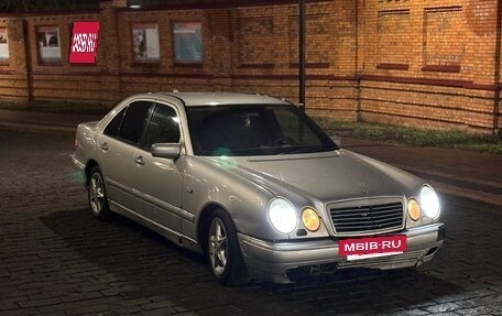 Mercedes-Benz E-Класс, 1996 год, 230 000 рублей, 2 фотография