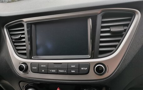 Hyundai Solaris II рестайлинг, 2018 год, 1 550 000 рублей, 16 фотография