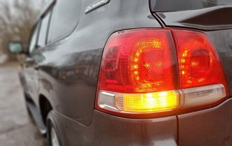 Toyota Land Cruiser 200, 2012 год, 3 000 000 рублей, 10 фотография