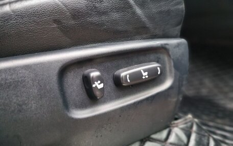 Toyota Land Cruiser 200, 2012 год, 3 000 000 рублей, 36 фотография