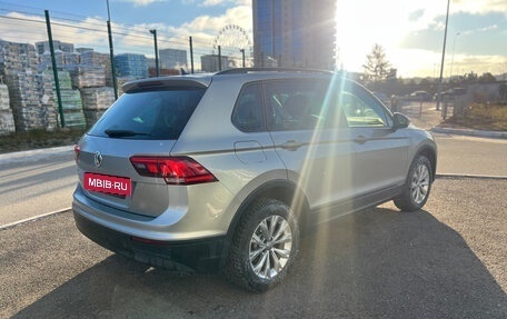 Volkswagen Tiguan II, 2019 год, 2 150 000 рублей, 3 фотография