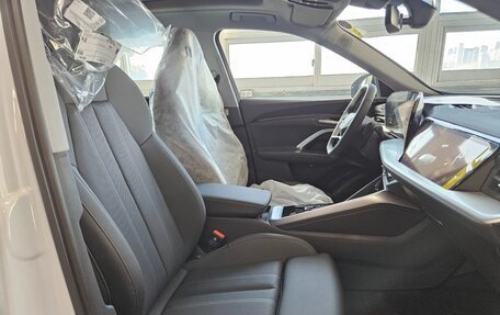 Audi Q5, 2025 год, 8 000 000 рублей, 8 фотография