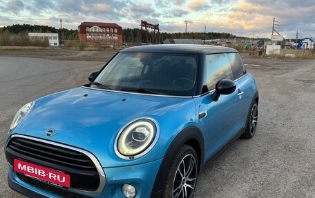 MINI Hatch, 2018 год, 1 777 000 рублей, 6 фотография