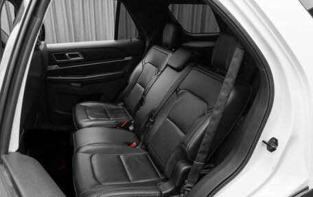 Ford Explorer VI, 2015 год, 2 550 000 рублей, 15 фотография