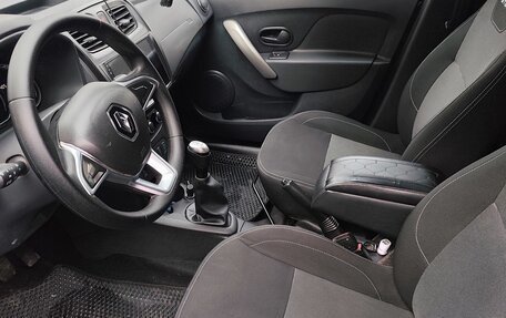 Renault Sandero II рестайлинг, 2021 год, 1 250 000 рублей, 2 фотография