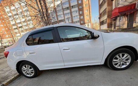 Renault Logan II, 2018 год, 720 000 рублей, 3 фотография