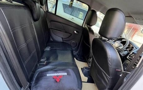 Renault Logan II, 2018 год, 720 000 рублей, 8 фотография