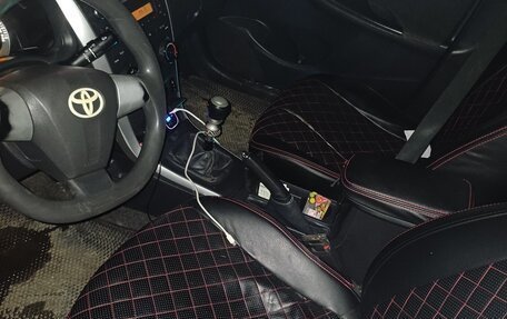 Toyota Corolla, 2010 год, 700 000 рублей, 8 фотография