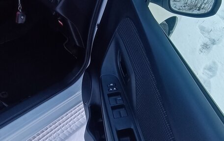 Toyota Vitz, 2017 год, 1 050 000 рублей, 3 фотография