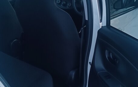 Toyota Vitz, 2017 год, 1 050 000 рублей, 22 фотография