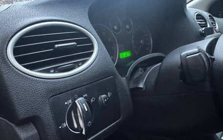 Ford Focus II рестайлинг, 2006 год, 195 000 рублей, 6 фотография