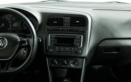 Volkswagen Polo VI (EU Market), 2015 год, 799 585 рублей, 14 фотография