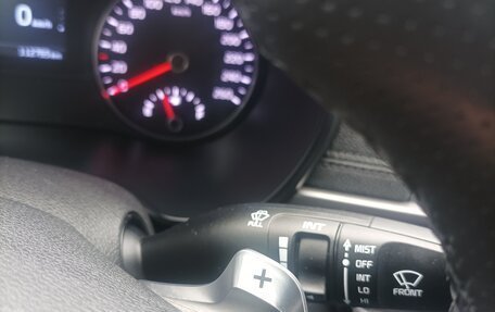 KIA K5 II, 2017 год, 2 100 000 рублей, 10 фотография