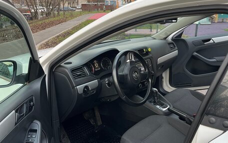 Volkswagen Jetta VI, 2012 год, 900 000 рублей, 8 фотография