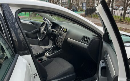 Volkswagen Jetta VI, 2012 год, 900 000 рублей, 5 фотография