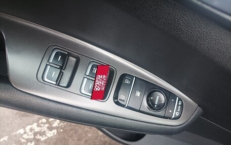 KIA K5 II, 2017 год, 2 100 000 рублей, 19 фотография