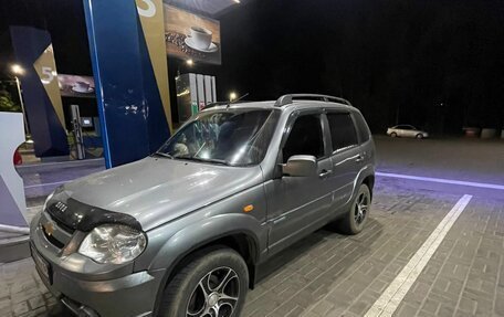 Chevrolet Niva I рестайлинг, 2009 год, 550 000 рублей, 3 фотография
