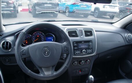 Renault Sandero II рестайлинг, 2017 год, 1 299 000 рублей, 17 фотография