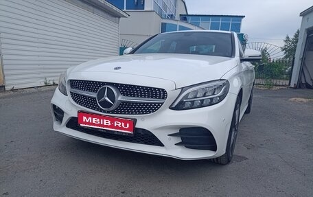 Mercedes-Benz C-Класс, 2018 год, 3 100 000 рублей, 1 фотография