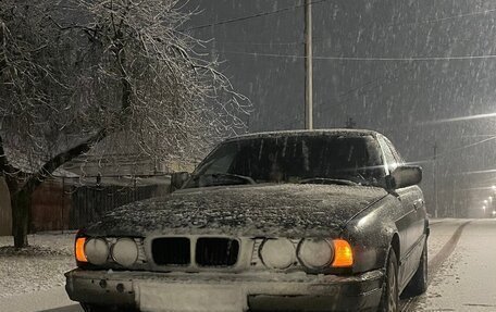 BMW 5 серия, 1988 год, 274 999 рублей, 1 фотография