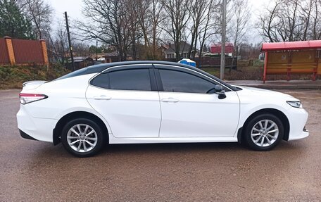 Toyota Camry, 2018 год, 2 100 000 рублей, 8 фотография