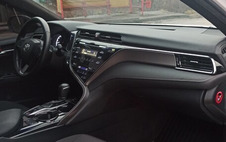 Toyota Camry, 2018 год, 2 100 000 рублей, 20 фотография