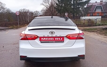 Toyota Camry, 2018 год, 2 100 000 рублей, 6 фотография