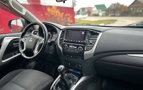 Mitsubishi Pajero Sport III рестайлинг, 2018 год, 2 420 000 рублей, 19 фотография