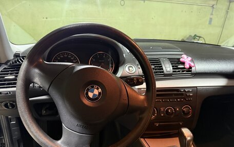 BMW 1 серия, 2010 год, 1 050 000 рублей, 6 фотография