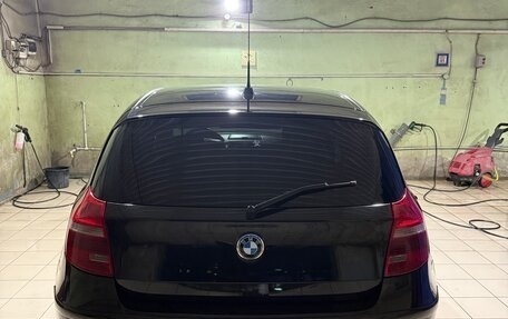 BMW 1 серия, 2010 год, 1 050 000 рублей, 3 фотография