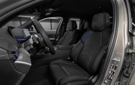 BMW 5 серия, 2024 год, 9 700 000 рублей, 12 фотография